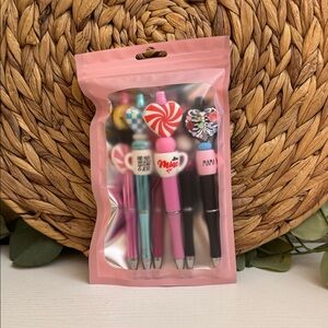🆕 Valentine’s Beaded Pens Set Of 6